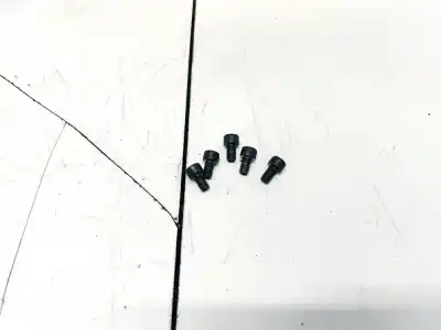 Peça sobressalente para automóvel em segunda mão peças diversas por volvo v50 (545) 2.0 d referências oem iam 