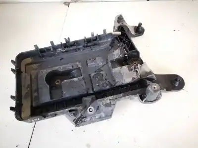 Автозапчасти б/у средний за AUDI A3 (8P) 2.0 16V FSI ссылки OEM IAM 1K0915333B  