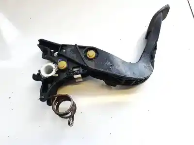 Pezzo di ricambio per auto di seconda mano PEDALE DELLA FRIZIONE per VOLKSWAGEN GOLF VI (5K1)  Riferimenti OEM IAM 3801990123  