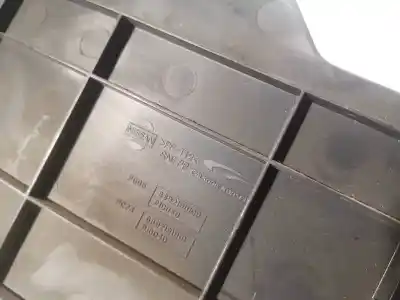 Pezzo di ricambio per auto di seconda mano plastica per nissan note (e11e) 1.5 dci turbodiesel cat riferimenti oem iam 688219u100  p10040