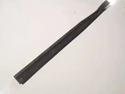 Pezzo di ricambio per auto di seconda mano plastica per nissan note (e11e) 1.5 dci turbodiesel cat riferimenti oem iam 768429u01  