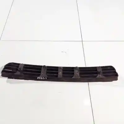 Автозапчасти б/у центральная решетка бампера за audi a4 avant (b5) 1.8 ссылки oem iam 8d0807683  