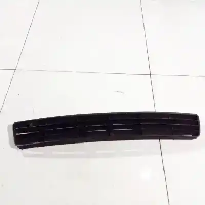 Second-hand car spare part central bumper grille for audi a4 avant (b5) 1.8 oem iam references 8d0807683