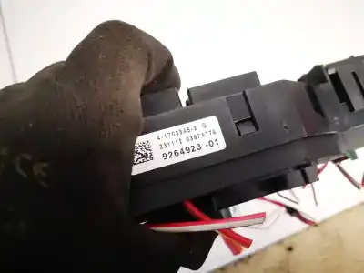 Second-hand car spare part fuse box unit for bmw 5-series, f07/f10 /f11 2010.03 - 2016.12 2.0 d 135kw 2010.03 --> oem iam references 926492301  9264923-01 Second-hand car spare part fuse box unit for bmw 5-series, f07/f10 /f11 2010.03 - 2016.12 2.0 d 135kw 2010.03 --> oem iam references 926492301  9264923-01