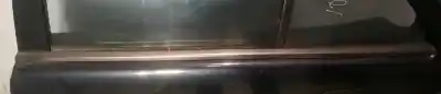 Recambio de automóvil de segunda mano de Listón embellecedor de la ventana de la puerta trasera - TRASERO IZQUIERDO para MERCEDES W210, 1995.06 - 1999.07  referencias OEM IAM   