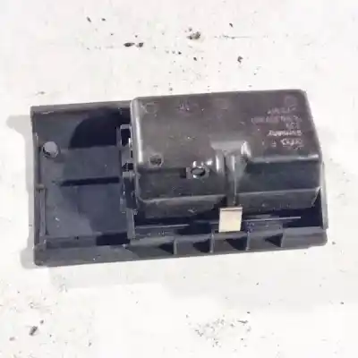 Автозапчасти б/у пепельница за audi a4 avant (b5) 1.8 ссылки oem iam 8d0857961  