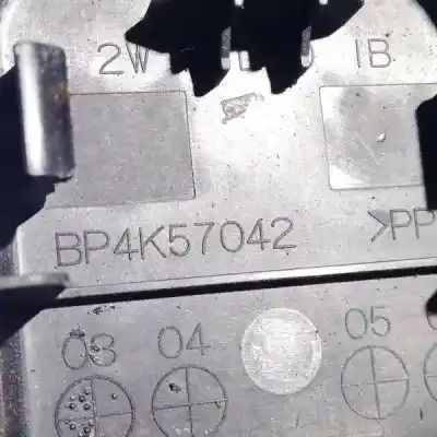 Pezzo di ricambio per auto di seconda mano plastica per mazda 3 (bk) 1.6 (bk14) riferimenti oem iam bp4k57042  