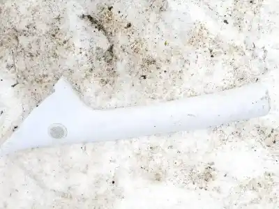 Peça sobressalente para automóvel em segunda mão plásticos por opel crossland x 1.2 referências oem iam 455567867