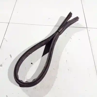 Peça sobressalente para automóvel em segunda mão Junta Vedante Da Porta por BMW 3 (E30) M3 2.3 Referências OEM IAM   