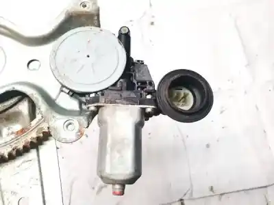 Pezzo di ricambio per auto di seconda mano Motore Alzacristalli Posteriore Sinistro per TOYOTA RAV 4 (A3) 2.2 D-4D CAT Riferimenti OEM IAM 8571035180  85710-35180, 262100-2330