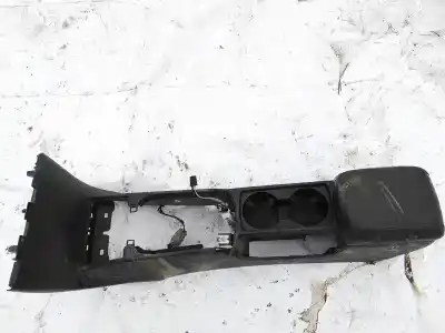 Pezzo di ricambio per auto di seconda mano bracciolo centrale per volvo v50 (545) 2.0 d riferimenti oem iam 30755349