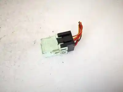 Tweedehands auto-onderdeel relais voor bmw 7-series, e65 / e66 / e67 /e68 2001.11 - 2008.06 730 d 160kw 2002.10 - 2008.06 oem iam-referenties 61368373700