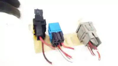 Tweedehands auto-onderdeel relais/zekeringenkastje voor bmw 7-series, e65 / e66 / e67 /e68 2001.11 - 2008.06 730 d 160kw 2002.10 - 2008.06 oem iam-referenties v23134k59x313