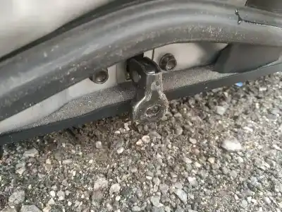 Second-hand car spare part hinge for mazda 3 (bk) 1.6 di turbo oem iam references   