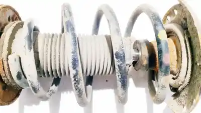 Peça sobressalente para automóvel em segunda mão mola de suspensão por ford mondeo iv 1.8 tdci referências oem iam 