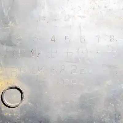 Pezzo di ricambio per auto di seconda mano plastica per mazda 3 (bk) 1.6 (bk14) riferimenti oem iam bp4k68220  