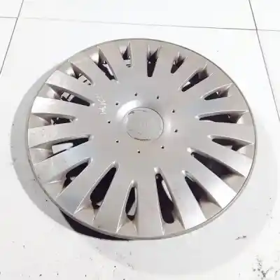 Автозапчасти б/у колпачки ​​ступицы за VOLKSWAGEN PASSAT VARIANT (3C5) 1.9 TDI ссылки OEM IAM 3C0601147B  