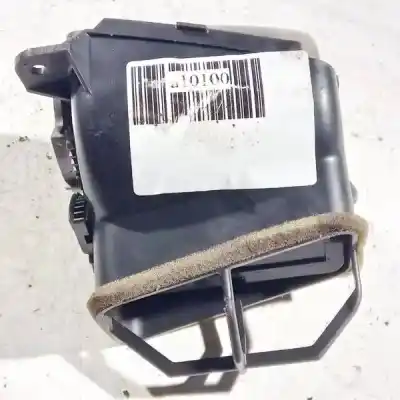Second-hand car spare part air ventilation grille for mazda mpv, iii 1999.08 - 2006.02 2.0 90kw 1999.09 - 2000.08 oem iam references   