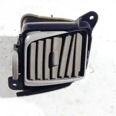 Recambio de automóvil de segunda mano de Rejilla Aireadora - 
Moldura protectora de la rejilla de ventilación lateral del panel para MAZDA MPV, III 1999.08 - 2006.02  referencias OEM IAM   