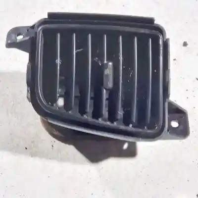 Recambio de automóvil de segunda mano de Rejilla Aireadora - 
Moldura protectora de la rejilla de ventilación lateral del panel para MAZDA MPV, III 1999.08 - 2006.02  referencias OEM IAM   