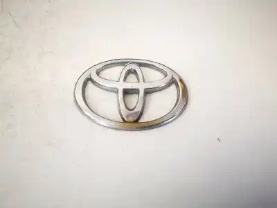 Автозапчасти б/у эмблема за TOYOTA RAV 4 (A2) 2.0 D-4D Executive 4X4 (2003->) ссылки OEM IAM   