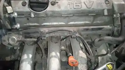 Peça sobressalente para automóvel em segunda mão régua / rampa de injetores por peugeot 406 (8b) 1.8 16v referências oem iam 