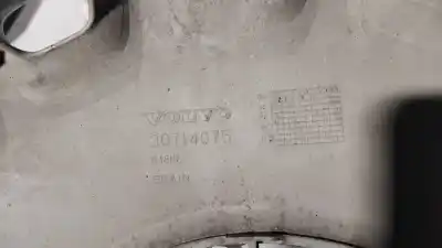 Pezzo di ricambio per auto di seconda mano coprimozzi per volvo v50 (545) 2.0 d riferimenti oem iam 30714075  