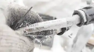 Peça sobressalente para automóvel em segunda mão radiador de óleo por bmw x5 (e70) 3.0d referências oem iam 7801944  