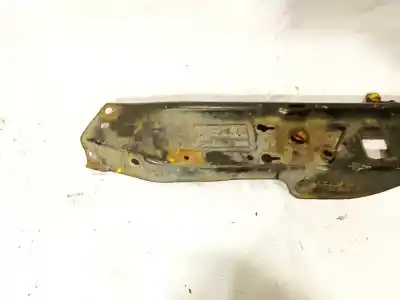 Pezzo di ricambio per auto di seconda mano plastica per opel zafira b 1.9 cdti riferimenti oem iam   