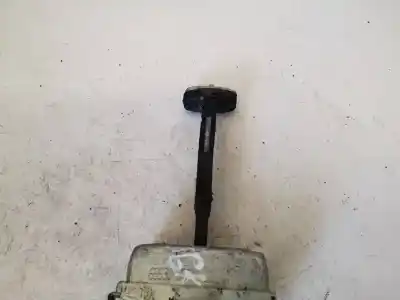 Second-hand car spare part hinge for toyota verso 2.0 d-4d oem iam references   