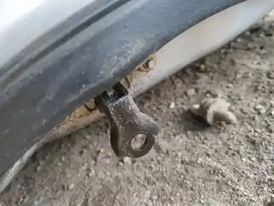 Second-hand car spare part hinge for toyota corolla (e11) 2.0 d-4d linea sol oem iam references   