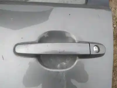 Pièce détachée automobile d'occasion poignée de porte avant gauche pour toyota corolla verso (r1) 2.2 d-4d sport références oem iam 