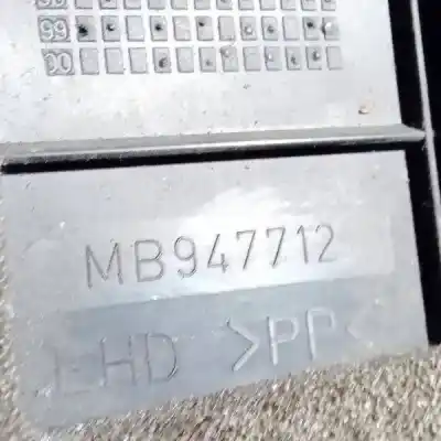 Pezzo di ricambio per auto di seconda mano plastiche per mitsubishi space star (dg0) 1.9 di-d cat riferimenti oem iam mb947712  
