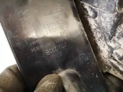 Second-hand car spare part right tailgate light for opel crossland x 1.2 oem iam references 2sd2238  208006