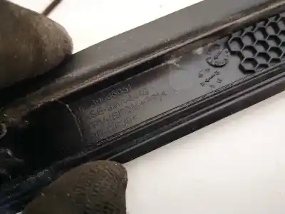 Pezzo di ricambio per auto di seconda mano plastica per opel crossland x 1.2 riferimenti oem iam 39008051  39008049