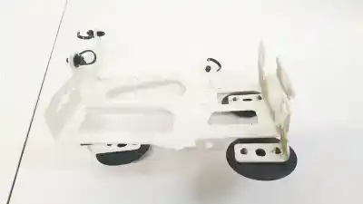 Peça sobressalente para automóvel em segunda mão plásticos por ford focus lim. (cb8) 1.6 tdci cat referências oem iam d00mb