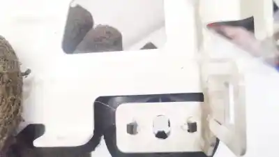 Pezzo di ricambio per auto di seconda mano plastica per ford focus lim. (cb8) 1.6 tdci cat riferimenti oem iam d00mb  