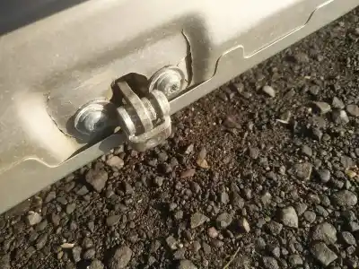 Second-hand car spare part hinge for bmw 3 (e30) m3 2.3 oem iam references   