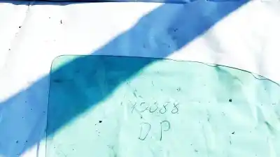 Second-hand car spare part front right glass window for bmw 3 (e30) m3 2.3 oem iam references   