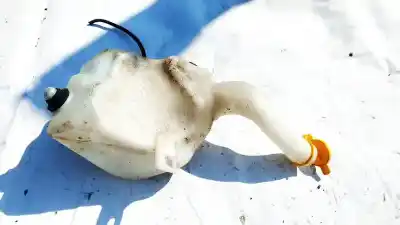 Peça sobressalente para automóvel em segunda mão depósito do limpa vidros por bmw 3 (e30) m3 2.3 referências oem iam 564686137