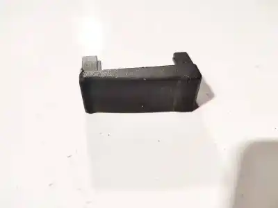 Pezzo di ricambio per auto di seconda mano plastica per audi 100 avant (c4) 2.5 tdi riferimenti oem iam   