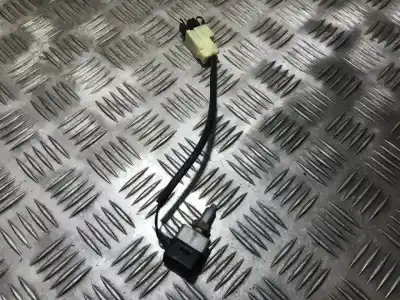 Pezzo di ricambio per auto di seconda mano interruttore per kia cerato 2.0 ex crdi familiar riferimenti oem iam 9384038000