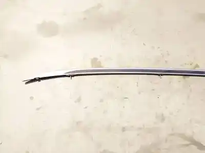 Pezzo di ricambio per auto di seconda mano plastica per opel zafira b 1.9 cdti riferimenti oem iam   