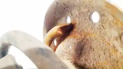 Second-hand car spare part front right shock absorber for bmw 3 (e30) m3 2.3 oem iam references   