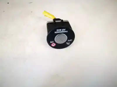 Pezzo di ricambio per auto di seconda mano interruttore per kia optima 1.7 crdi riferimenti oem iam 
