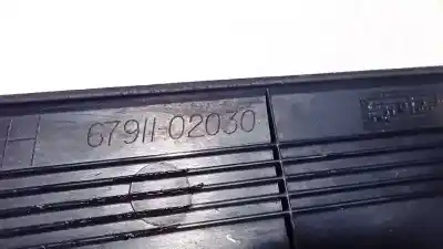 Pezzo di ricambio per auto di seconda mano plastica per toyota corolla (e12) 2.0 d-4d sol berlina riferimenti oem iam 6791102030  67911-02030