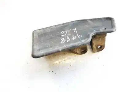 Pezzo di ricambio per auto di seconda mano plastica per toyota avensis wagon (t25) 2.0 d-4d executive riferimenti oem iam 