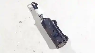 Pezzo di ricambio per auto di seconda mano plastica per toyota corolla (e12) 2.0 d-4d sol berlina riferimenti oem iam   