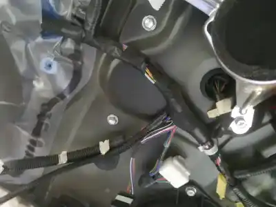 Peça sobressalente para automóvel em segunda mão elevador de vidros dianteira esquerda por skoda octavia ii combi (1z5) 1.6 tdi 4x4 referências oem iam 