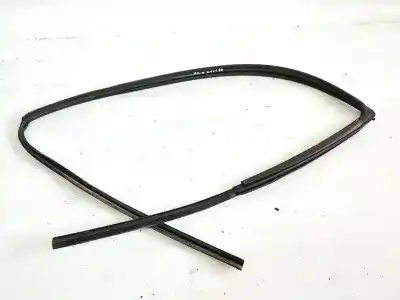 Peça sobressalente para automóvel em segunda mão plásticos por skoda octavia ii combi (1z5) 1.6 tdi 4x4 referências oem iam 